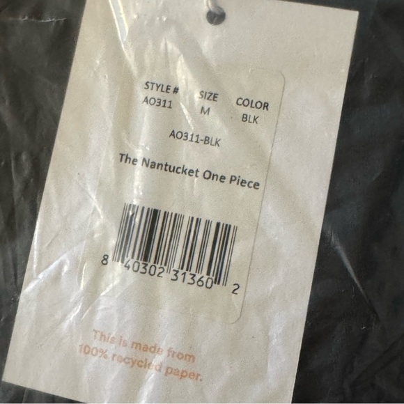 Andie Swim Women’s The Nantucket One Piece AO311 Size M In Black NWT - Picture 5 of 5